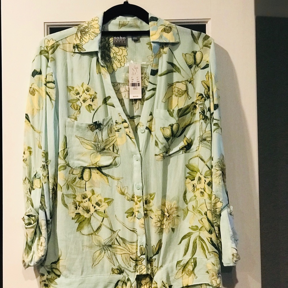 Never worn NY&CO ladies blouse